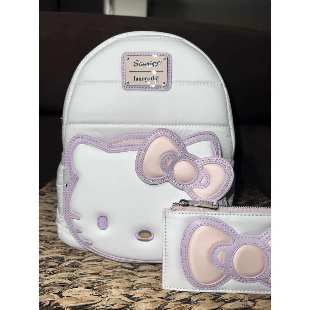 Sanrio Exclusive Hello Kitty Quilted Texture Mini Backpack Cardholder